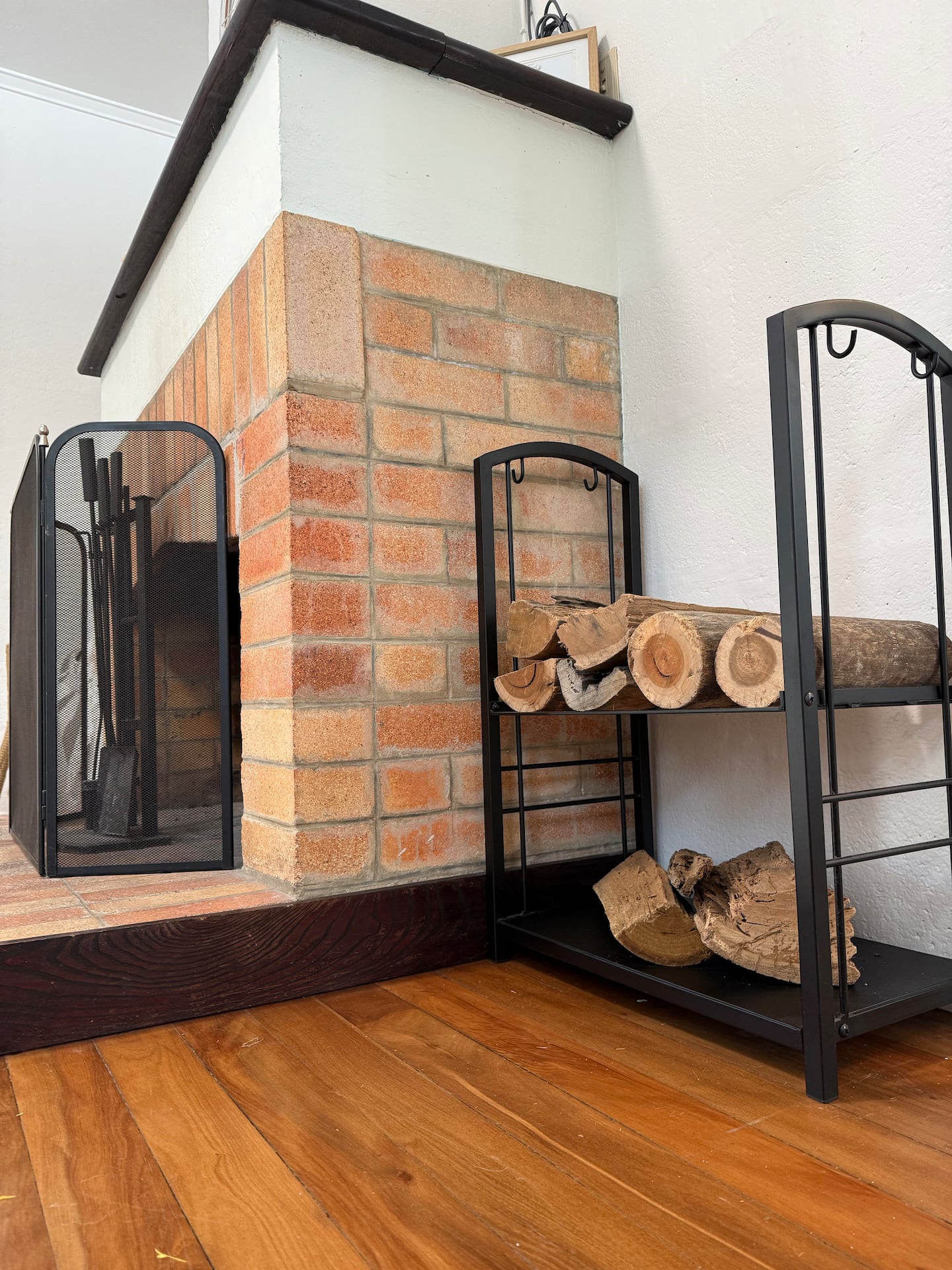 Wood fireplace